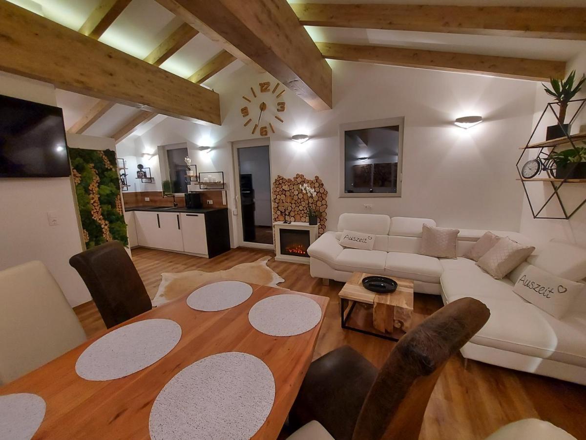 Ferienwohnung Auszeit Steiraland Penthouse 9 Mit Grossen Balkon Und Parkplatz Leoben  Exterior foto
