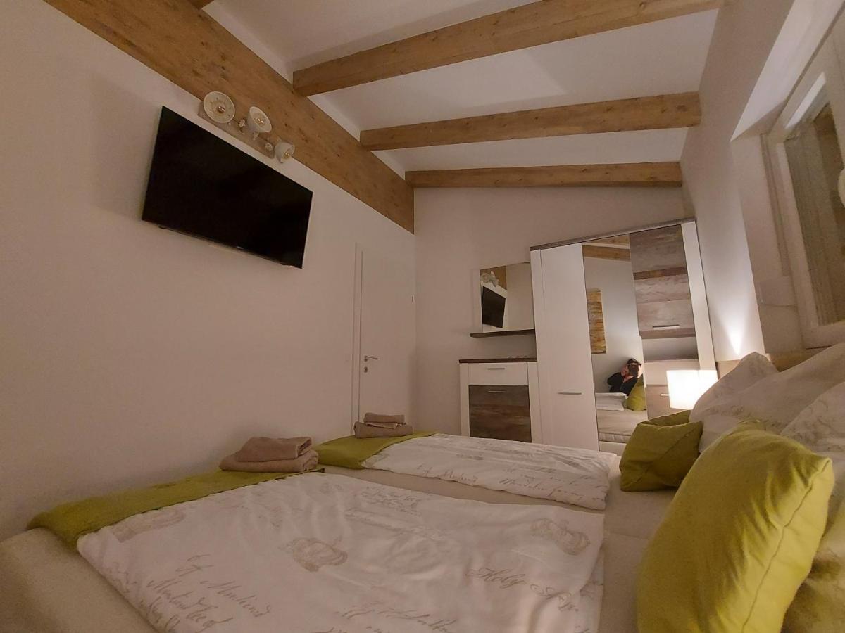 Ferienwohnung Auszeit Steiraland Penthouse 9 Mit Grossen Balkon Und Parkplatz Leoben  Exterior foto