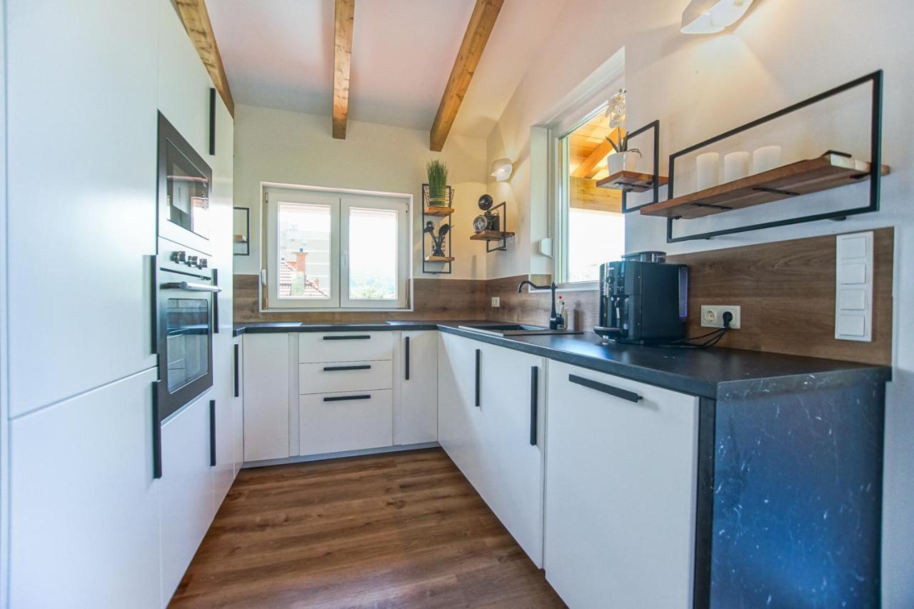 Ferienwohnung Auszeit Steiraland Penthouse 9 Mit Grossen Balkon Und Parkplatz Leoben  Exterior foto